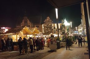 Stadtkirche präsentiert sich auf Schweinfurter Weihnachtsmarkt