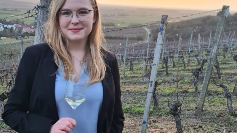 Fränkische Weinkönigin: Landkreis Schweinfurt unterstützt Laetitia Stockmeyer – Die 23-Jährige aus Oberschwarzach möchte Fränkische Weinkönigin werden