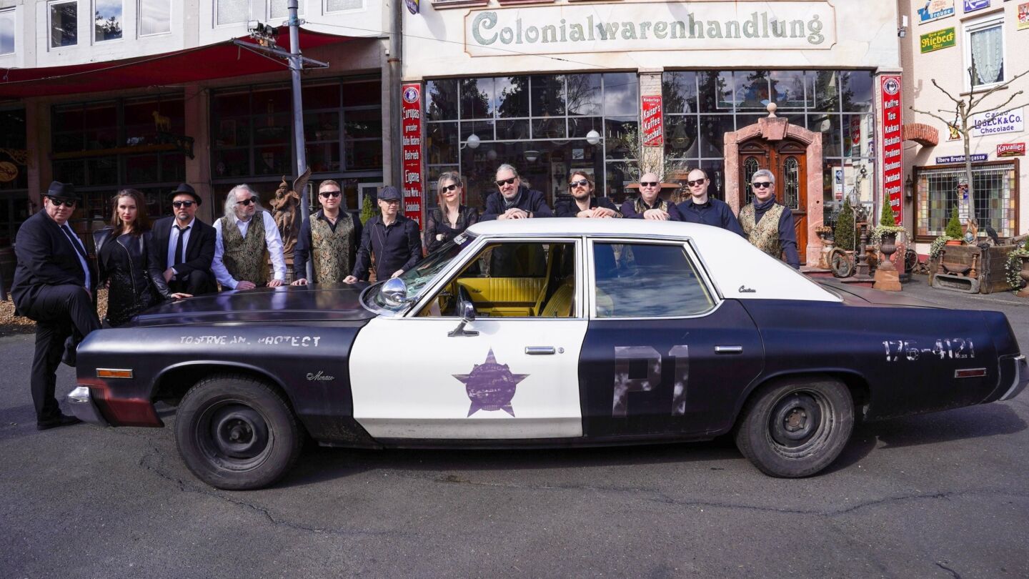 Authentisches Blues Brothers Remake  – Gerolzhöfer Summer Opening rund um das Gerolzhöfer Bürgerspital