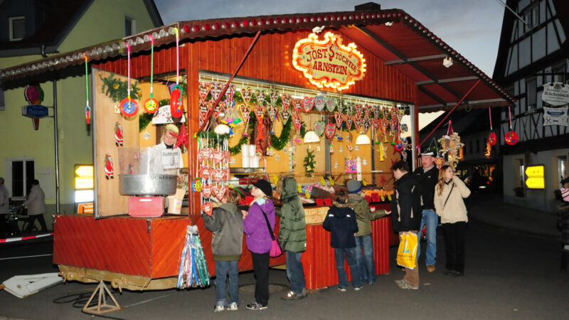 Die Uhr wird auf Weihnachten gestellt